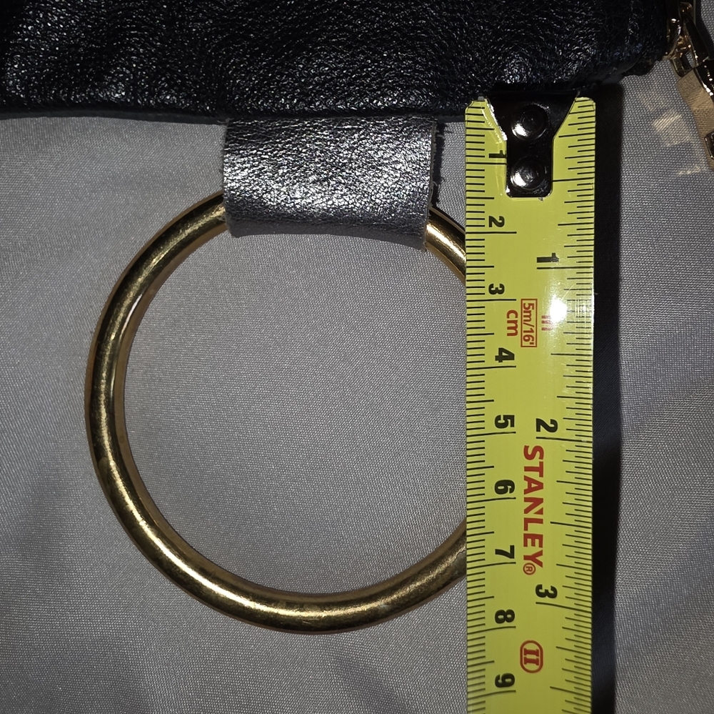 Wellfair Brand Elegant Black Leather Wristlet - Picture 8 of 9